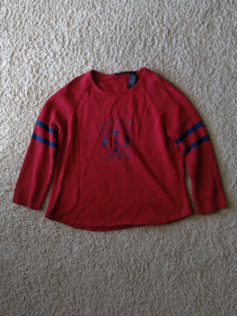 Vintage Y2K DKNY Active Red and Navy Blue Knit 3/4 Sleeve Sweater Size XL